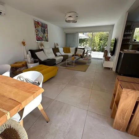 Elemiah Vila Saint Tropez